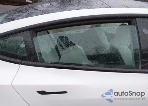 2022 Tesla Model 3 Long Range Dual Motor All-Wheel Drive z USA, uszkodzony, nr VIN 5YJ3E1EB5NF115071